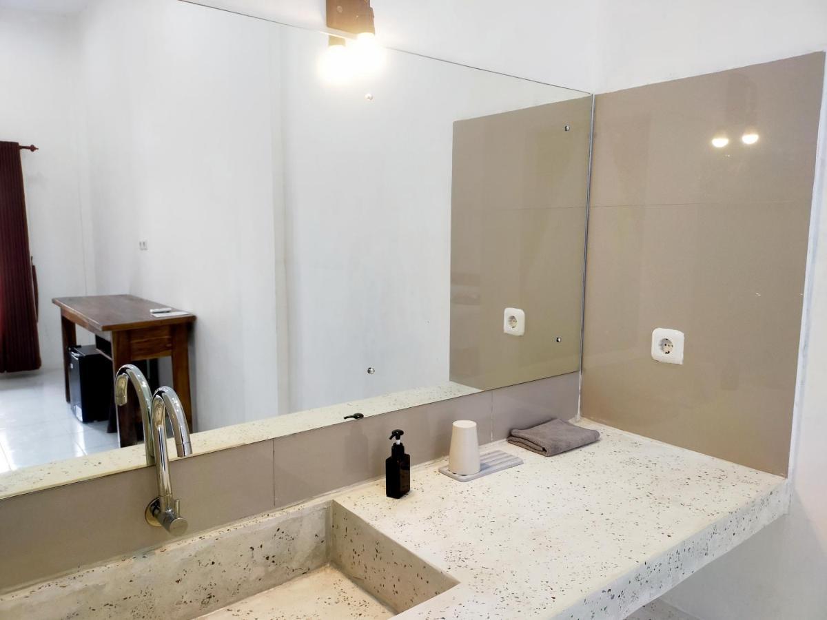 Mango Room Mandalika Kuta  Εξωτερικό φωτογραφία